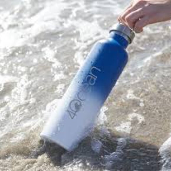 NWT 4Ocean Large Reusable Water Bottle, Signature Ombre Shoreline, 34 oz - Picture 1 of 10